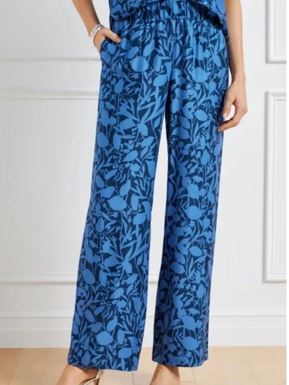 Talbots ✨️ Blue Floral Wide Leg Women's Pants Size XS